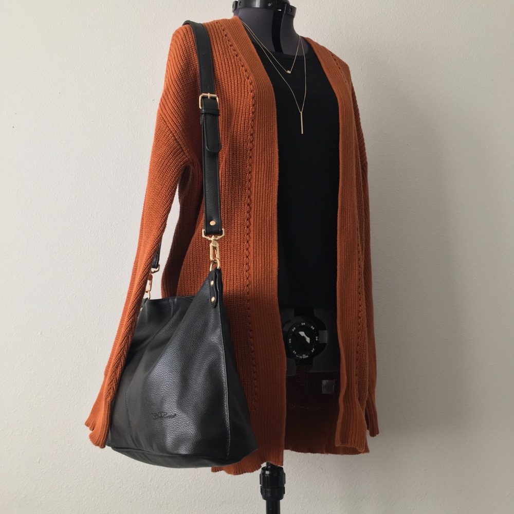 Bella Russo Chic Carry All Shoulder Bag